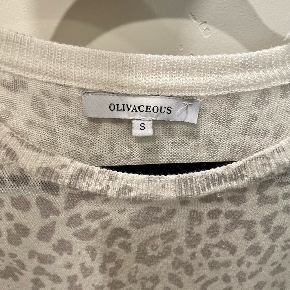 Leopard front tie shirt, size small. EUC. Lightweight sweater top. No flaws. - Picture 4 of 4